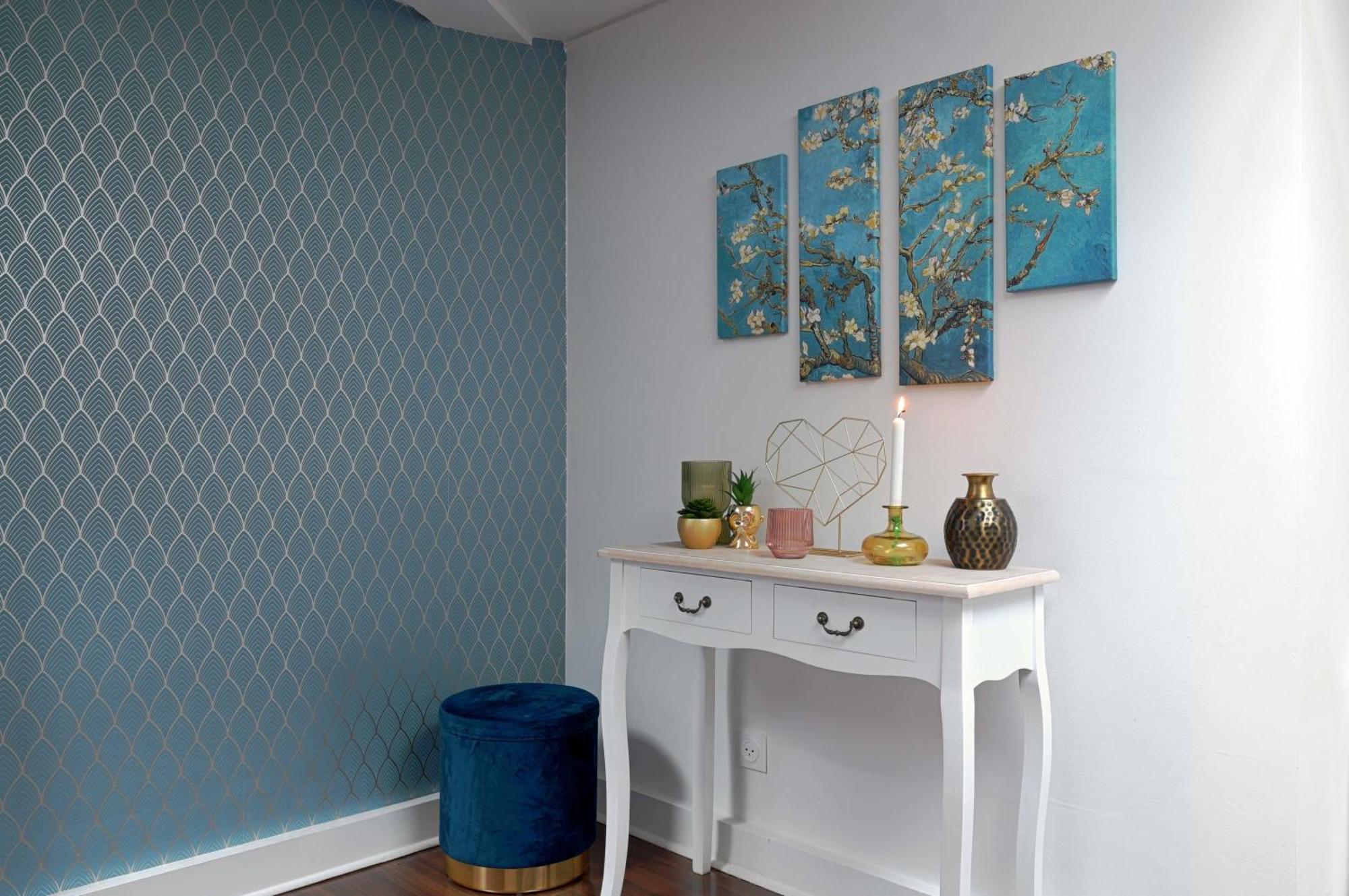Large Renovated Chateau Apartment *